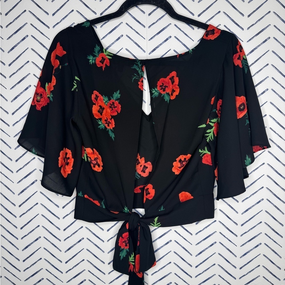 Express Floral Open Back Short Sleeve Tie Waist Blouse Red Black Size Small - Picture 4 of 6